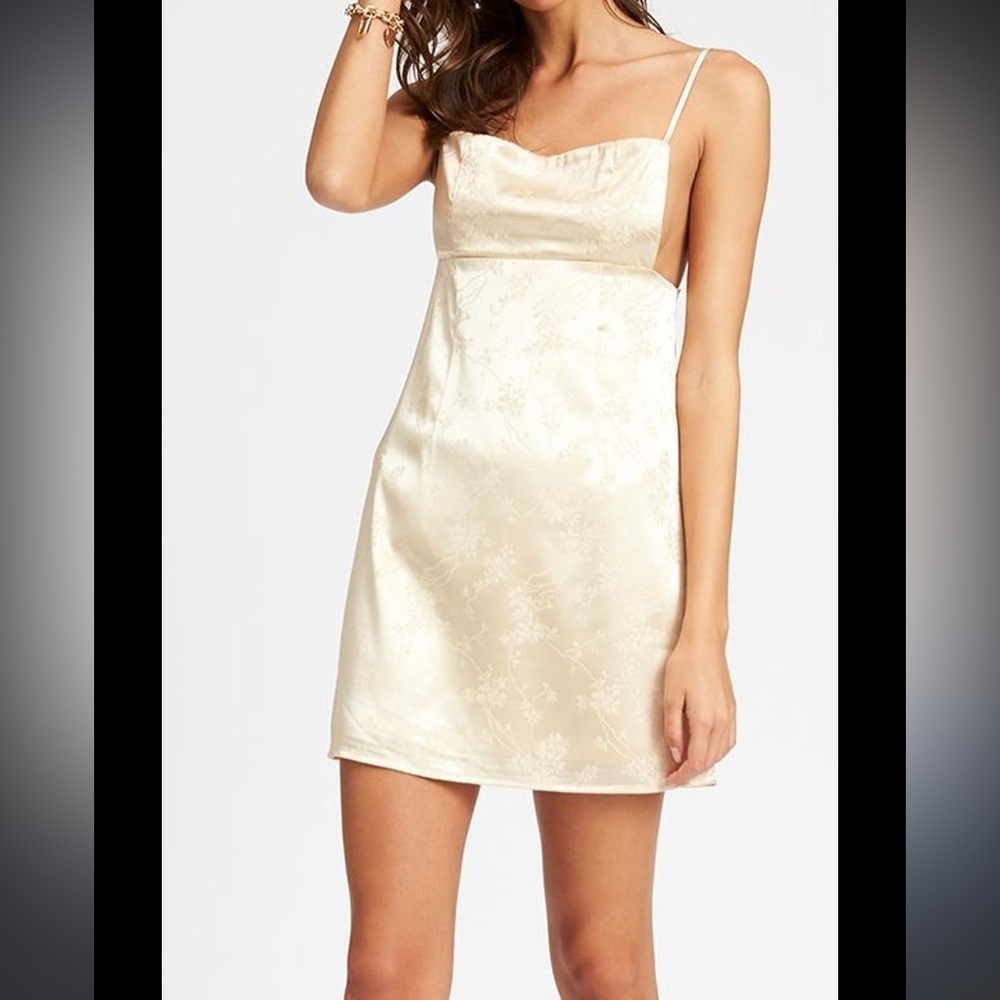 LIONESS Versailles Silk like Openback Gold Floral Brocard Mini Dress sz M